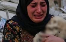 Potret Pilu Ibu Palestina Peluk Tengkorak Anaknya Usai Ditemukan di Bawah Reruntuhan Rumahnya, Kondisinya Sudah Tulang Belulang