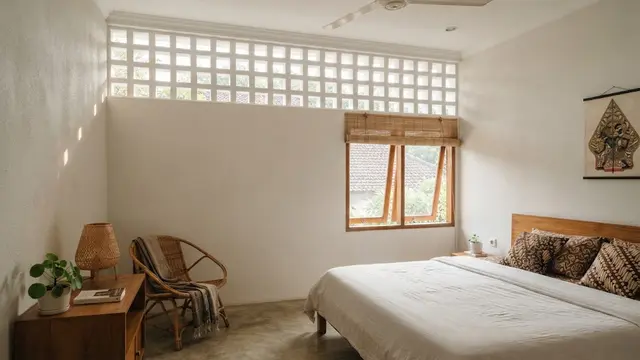 Roster minimalis untuk ventilasi kamar yang tetap terang dan terjaga privasinya model kotak dengan lubang simetris
