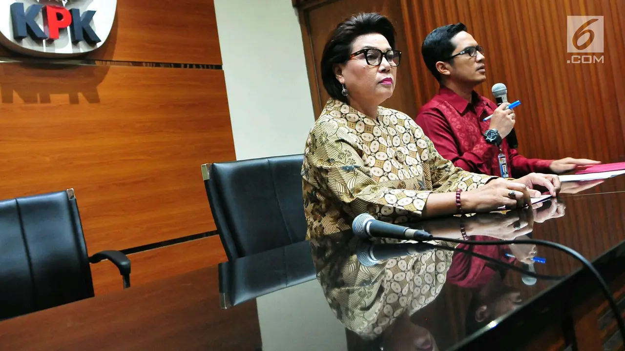 PHOTO: OTT Pejabat Kemenhub, KPK Tunjukan Barang Bukti Uang Lebih dari Rp 20 M