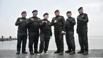 Kepala Staf Angkatan Laut (Kasal) Laksamana TNI Yudo Margono didampingi Ketua DPR RI Puan Maharani, anggota BPK RI Adhi Suryadyana, Kapolri Jenderal Pol Listyo Sigit Prabowo, Kepala Staf Angkatan Darat (Kasad) Jenderal TNI Dudung Abdurachman, Kasau Marsekal TNI Fadjar Prasetyo, dan Wakasal Laksamana Madya TNI Ahmadi Heri Purwono saat foto bersama usai penyematan brevet Hiu Kencana di kapal selam KRI Alugoro-405, Dermaga 100, Tanjung Priok, Jakarta Utara, Senin (28/11/2022). (merdeka.com/Iqbal S Nugroho)