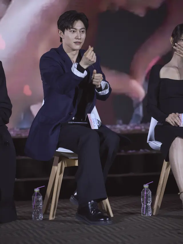 Kwak Dong Yeon dalam konferensi pers drakor Queen of Tears. (Foto: dok. Netflix)