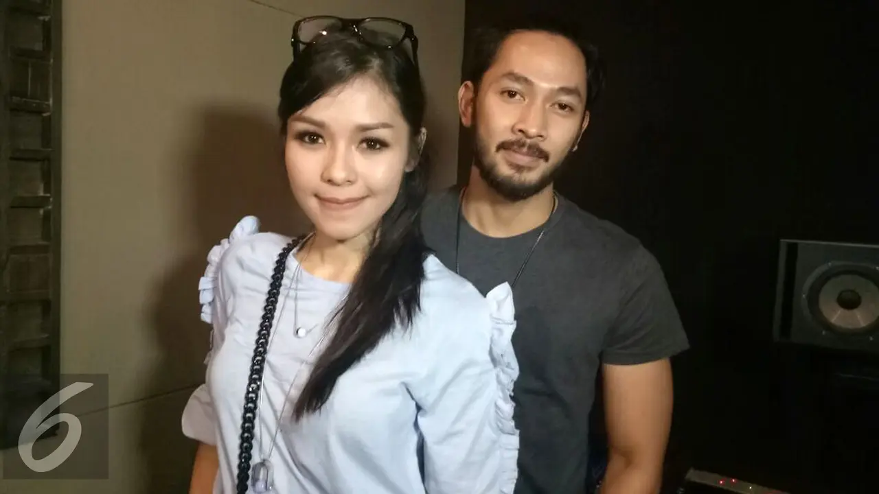 Metha Yunatria dan Uki NOAH