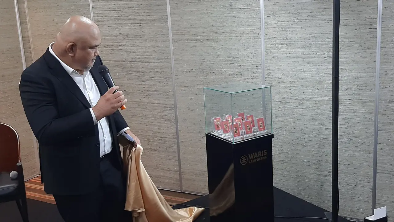 PT Sampoerna Gold Indonesia melebarkan lini bisnis dengan meluncurkan Emas WARIS dengan tingkat kemurnian sebesar 99,99 persen.