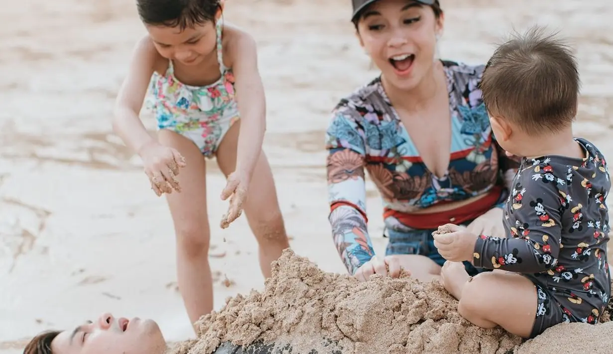 Glenn Alinskie dan Chelsea Olivia. [Foto: Instagram/glennalinskie]