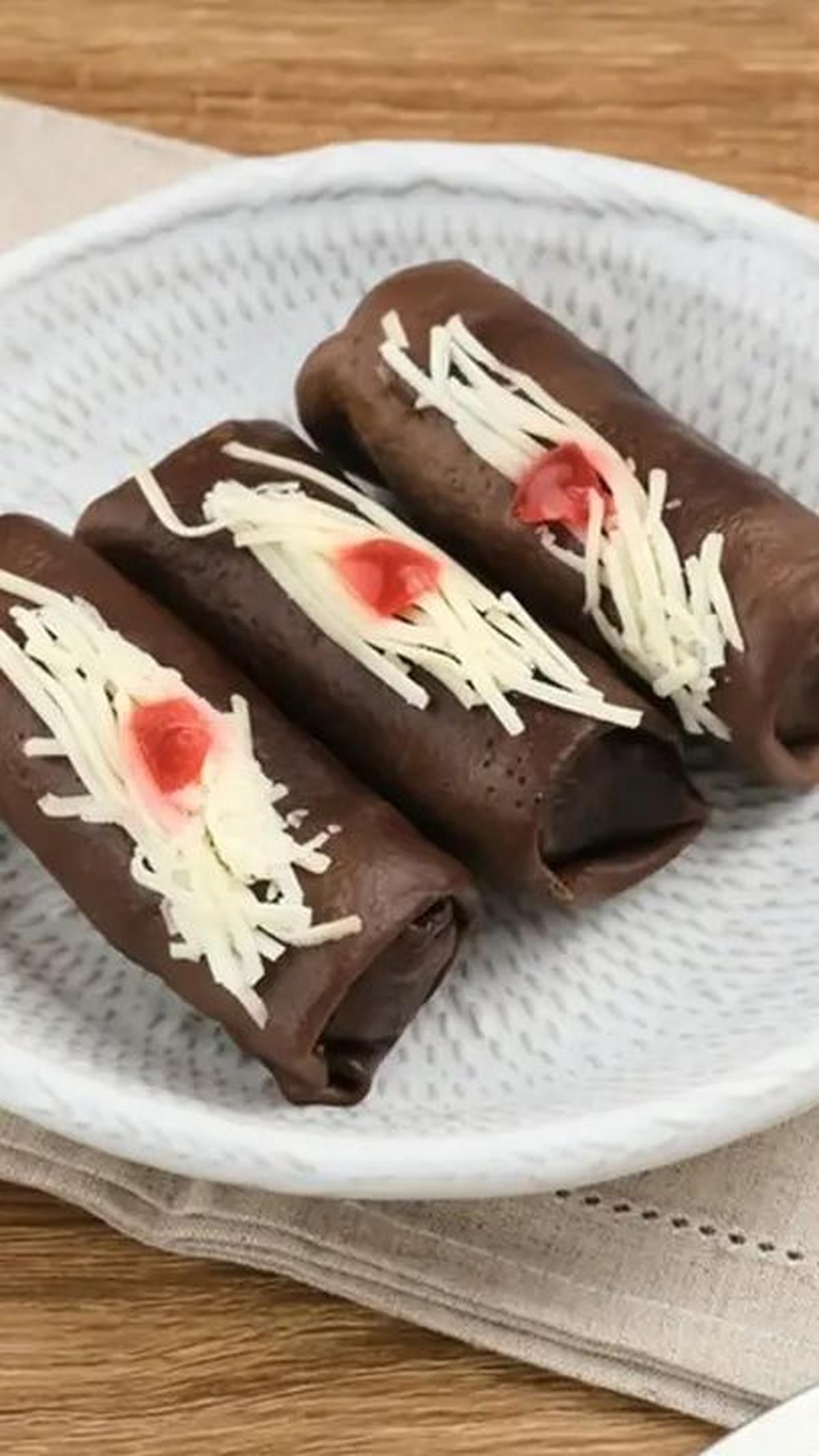 <b>5. Dadar Gulung Pisang Coklat</b>