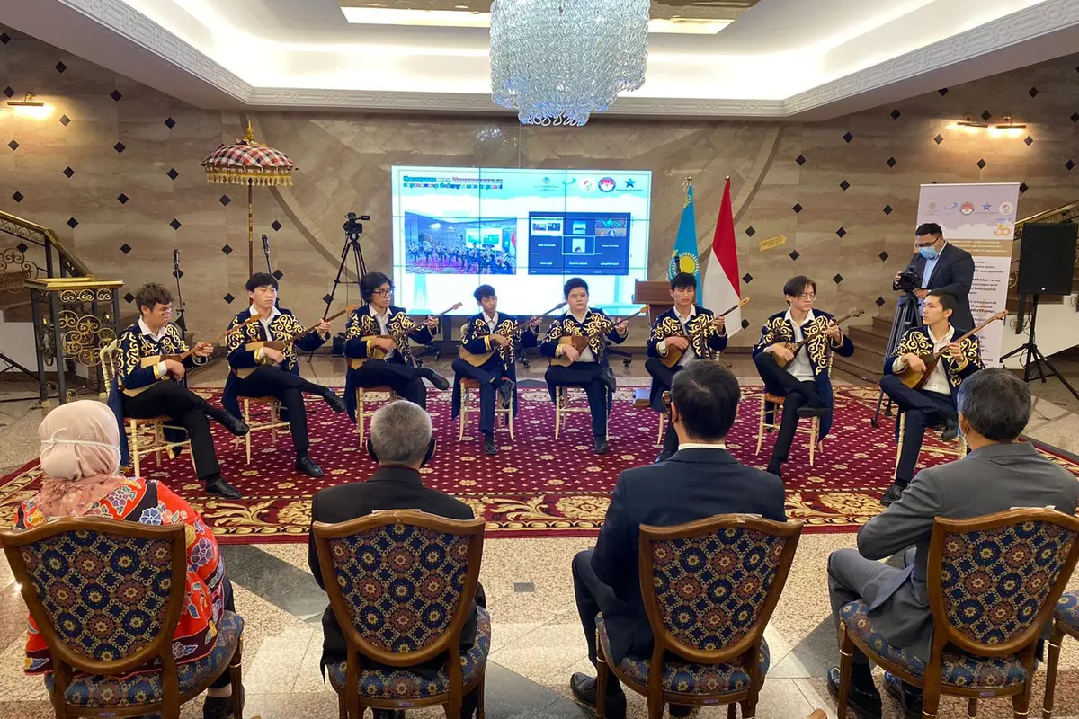Lomba dan Pameran Lukis Persahabatan Indonesia-Kazakhstan.