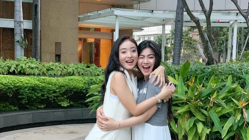 6 Momen Felicya Angelista dan Natasha Wilona Bikin Video TikTok, Kocak Banget