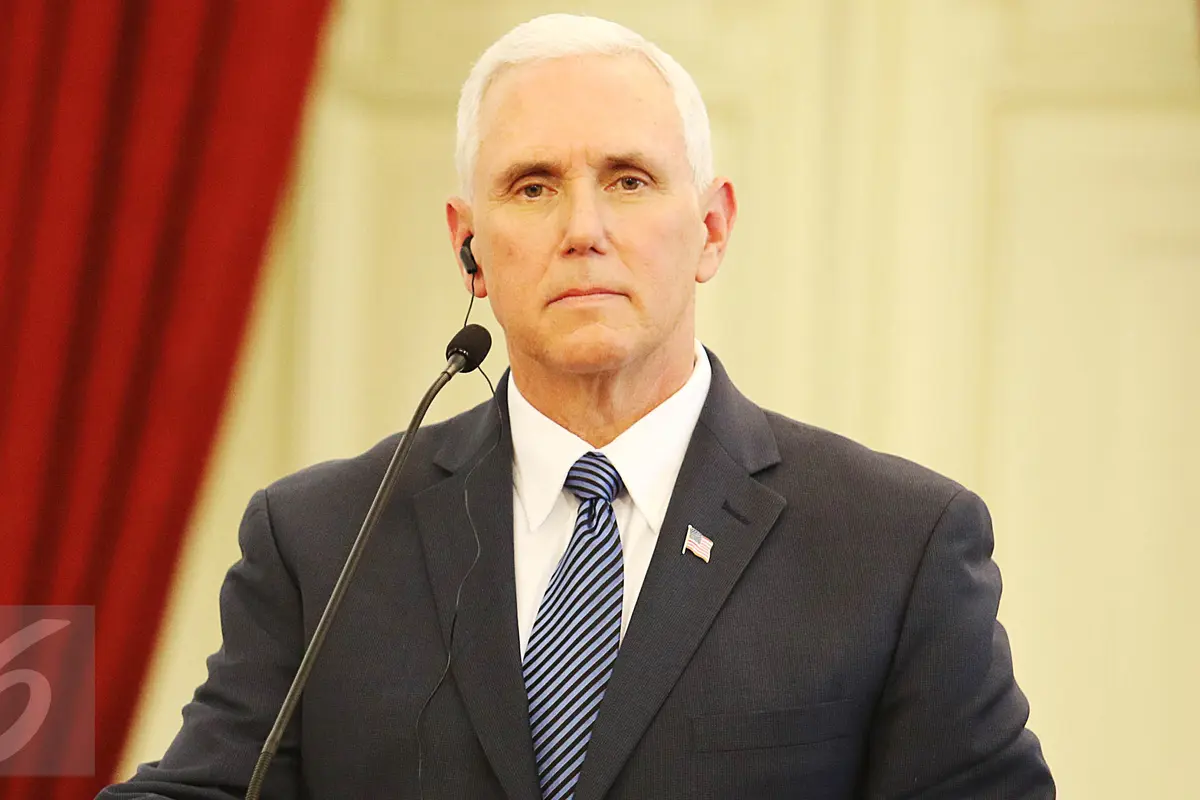 Jokowi Sambut Kedatangan Wapres Amerika Serikat Michael R. Pence di Istana