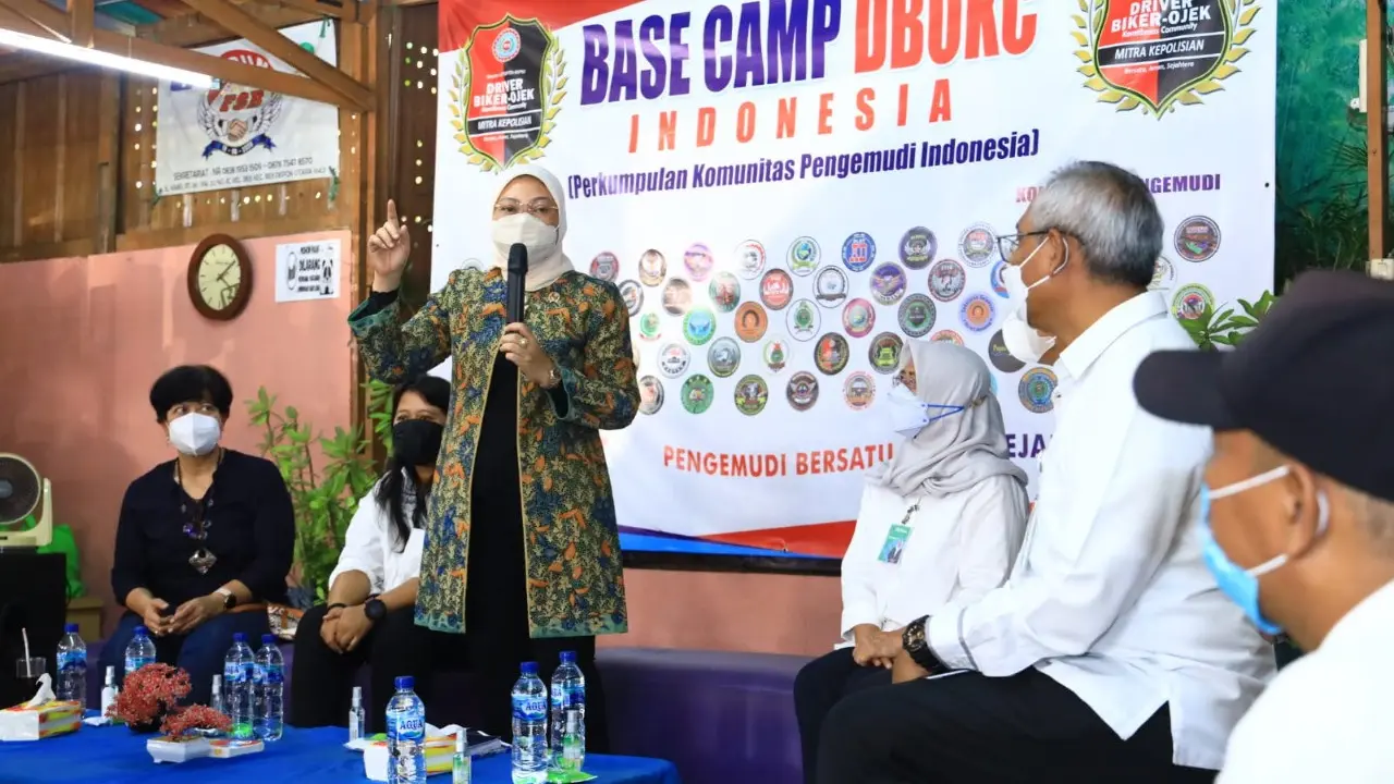 Menaker saat menghadiri acara halalbihalal dengan perkumpulan komunitas pengemudi Indonesia (Istimewa)