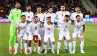 Timnas sepak bola Iran berpose untuk foto bersama sebelum pertandingan kualifikasi Piala Dunia FIFA 2026 zona Asia Grup A antara Iran dan Uzbekistan, pada 25 Maret 2025 di Teheran. (AFP)