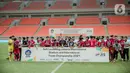 Kegembiraan tim Indonesia All Start U-20 usai menang melawan Bali United U-18 pada pertandingan International Youth Championship (IYC) 2021 di Jakarta International Stadium, Jakarta, Selasa (19/4/2022). Indonesia All Stars U-20 menang atas Bali United U-18 2-1. (Liputan6.com/Faizal Fanani)