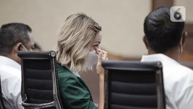 FOTO: Nia Ramadhani dan Ardi Bakrie Divonis 1 Tahun Penjara
