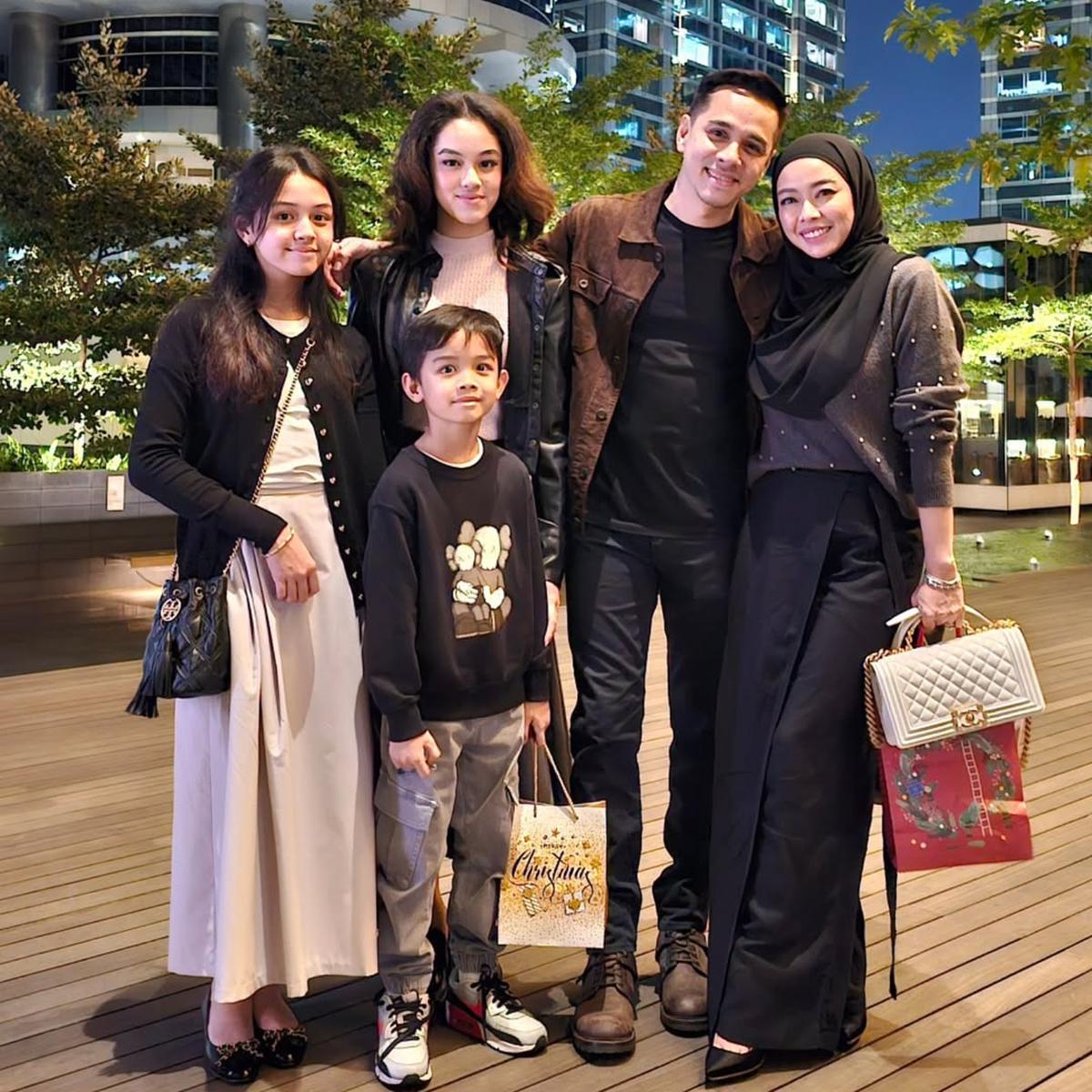 Potret Si Raja Sinetron Rionaldo Stockhorst Bersama Istri, Tetap Harmonis dan Jauh dari Gosip