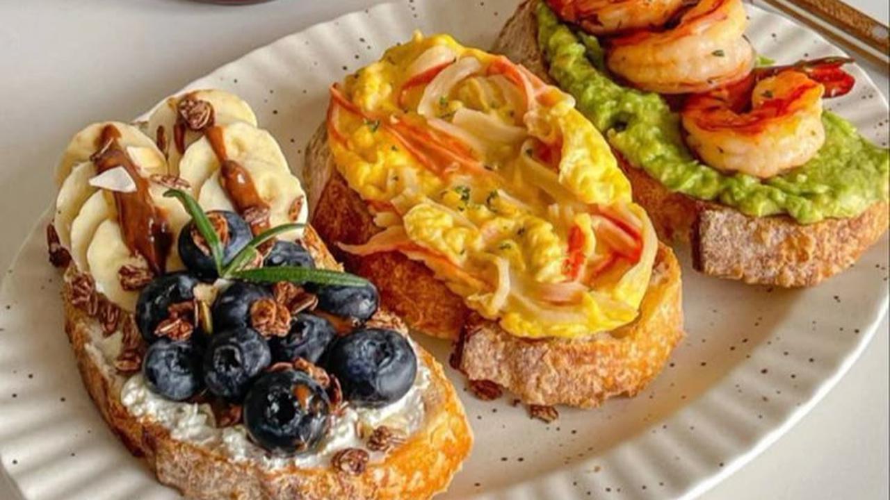 Ilustrasi Roti Bakar Asin dan Manis