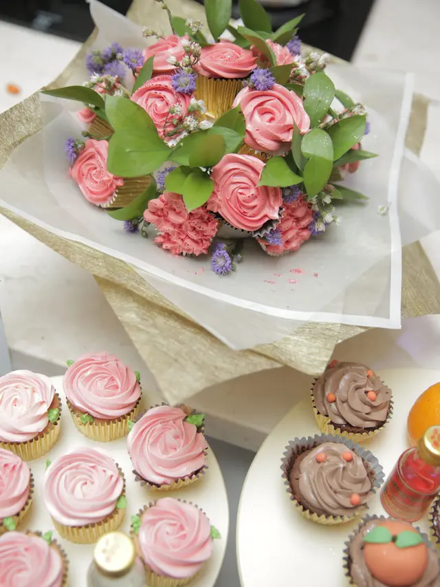 Sambut Hari Valentine, Yuk Bikin Cupcake Bentuk Bunga