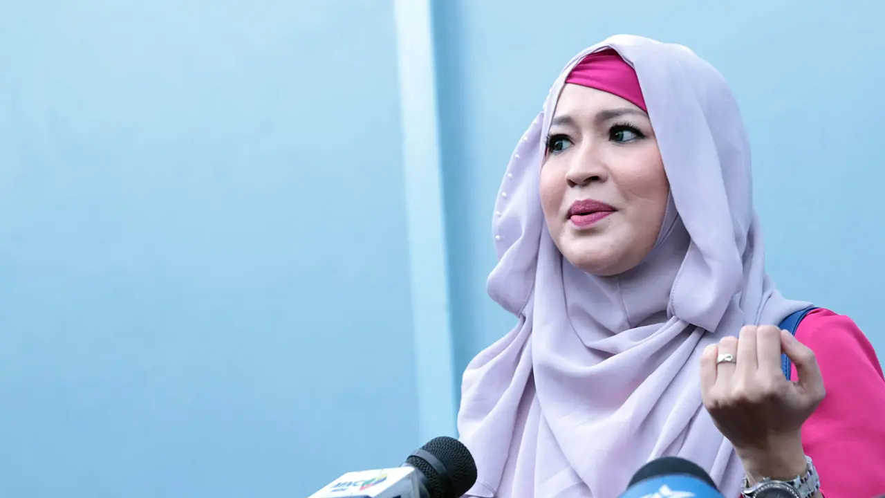 [Bintang] Okie Agustina