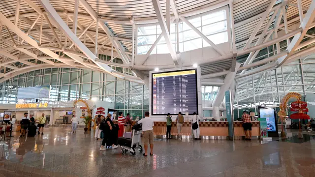 Penerbangan di Bandara I Gusti Ngurah Rai Ditunda