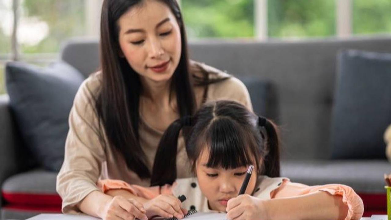 Fakta Anak Bungsu Perempuan Satu satunya yang Jarang Diketahui, Disayang Keluarga Hingga Dianggap Tomboy