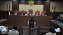 Suasana sidang Pengacara Saipul Jamil, Kasman Sangaji di Pengadilan Tipikor, Jakarta, Senin (14/11). Kasman juga‎ dikenai denda Rp 100 juta subsider dua bulan kurungan. (Liputan6.com/Helmi Affandi)
