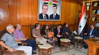 Duta Besar Indonesia untuk Suriah Djoko Harjanto mengunjungi Gubernur Aleppo Mayjend Hussein Ahmad Diab (Kemlu.go.id)