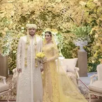 Tasya Farasya mengunggah foto kilas balik pernikahannya. Bisa dilihat jika ia tampil luar biasa dengan parade gaun dan kebaya yang dikenakannya. [Foto: Instagram/ Tasya Farasya]