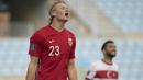 Erling Haaland berhasil membuktikan dirinya sebagai salah satu striker terbaik Eropa di usianya yang masih menginjak 21 tahun. Sayangnya, penyerang andalan Dortmund itu tak bisa membuktikan kemampuannya di Piala Dunia 2022 usai Norwegia gagal mentas dari fase grup. (AFP/Jorge Guerrero)