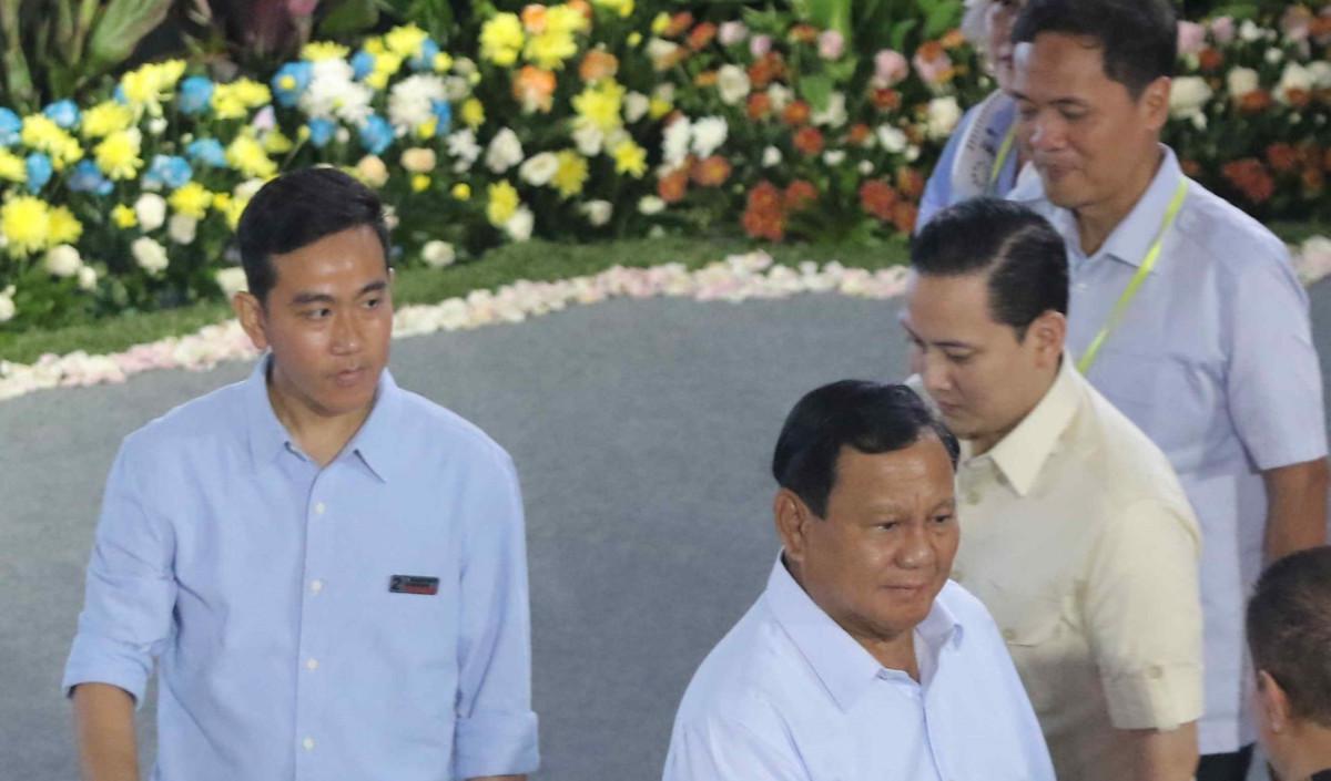 Sementara Prabowo-Gibran turun dari semula 33,8 persen menjadi 29,9 persen suara.<br>