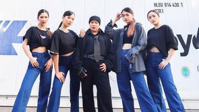 Dewi Zuhriati Ibu Fuji