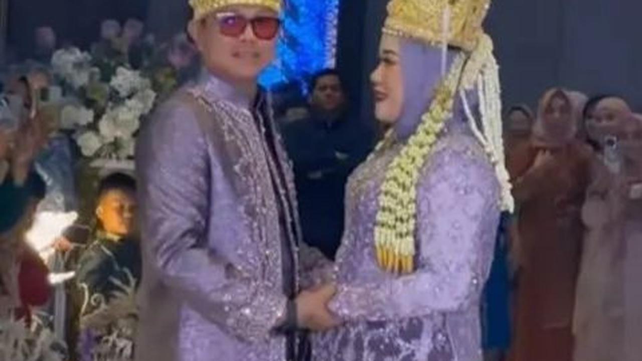 Busana Adat Lampung yang Serasi