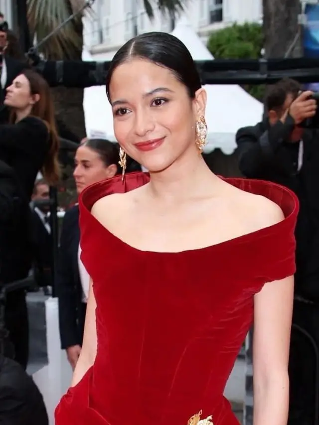 Putri Marino di Red Carpet Festival Film Cannes 2024. [credit: @stellarissa]