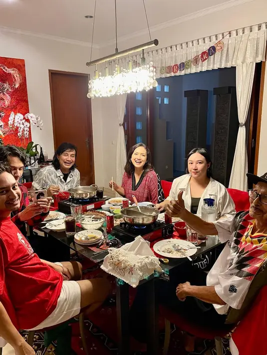 <p>[Instagram/katonbagaskara]</p>