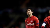 Pemain RB Salzburg, Takumi Minamino. (AFP/Kenzo Tribouillarard)