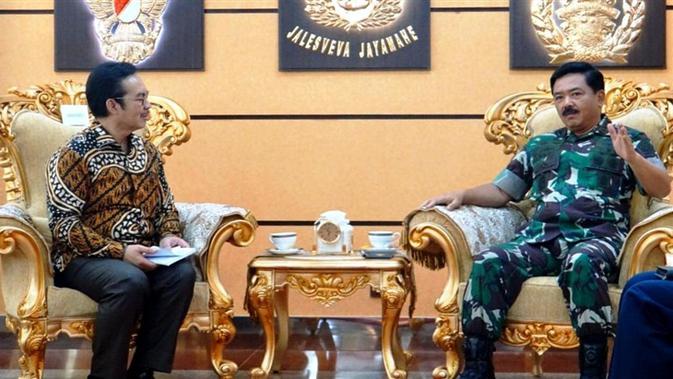 Panglima TNI menerima audiensi Kepala BKKBN Hasto Wardoyo di Markas Besar TNI, Cilangkap, Jakarta Timur pada Rabu (15/1/2020). (Dok Badan Kependudukan dan Keluarga Berencana Nasional/BKKBN)