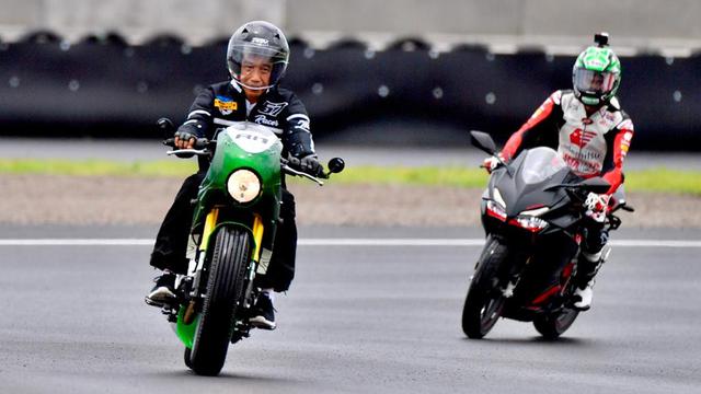 Jokowi Jajal Trek Sirkuit Mandalika