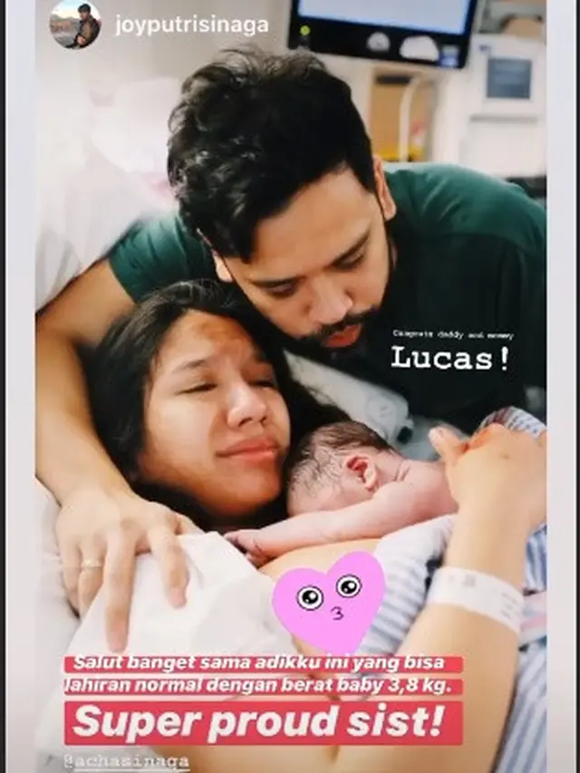 7 Momen Haru Acha Sinaga Usai Berjuang Melahirkan Anak Pertama