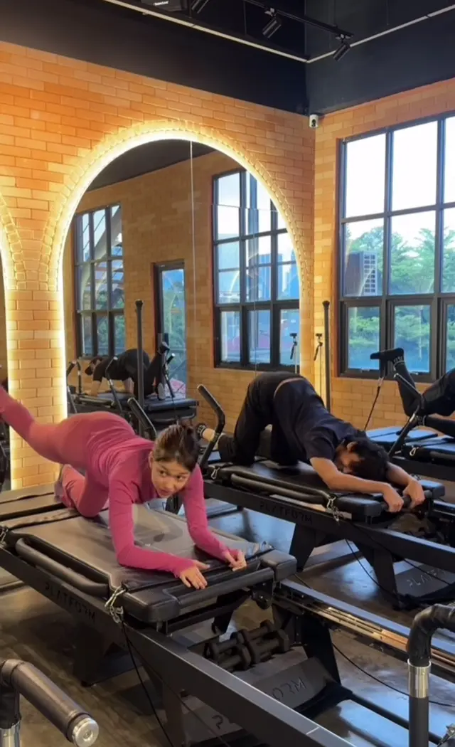 7 Potret kedekatan Rebecca Klopper dan Lazuardy Nasution, disebut serasi