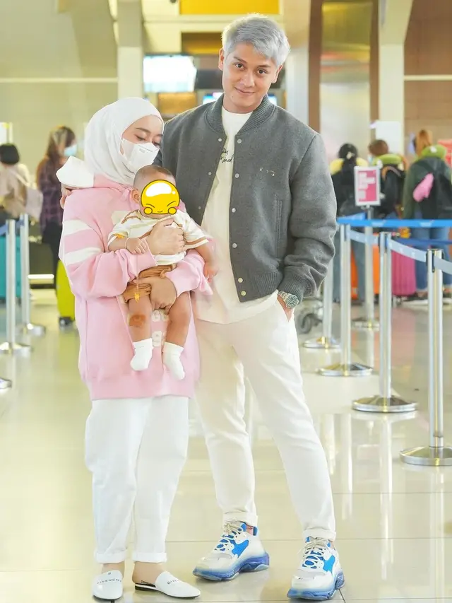6 Potret Keluarga Kecil Lesti Kejora dan Rizky Billar yang Selalu Harmonis