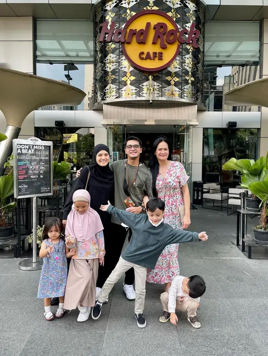 [Instagram/donnaharunofficial]