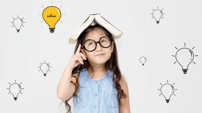 berpikir belajar anak kacamata