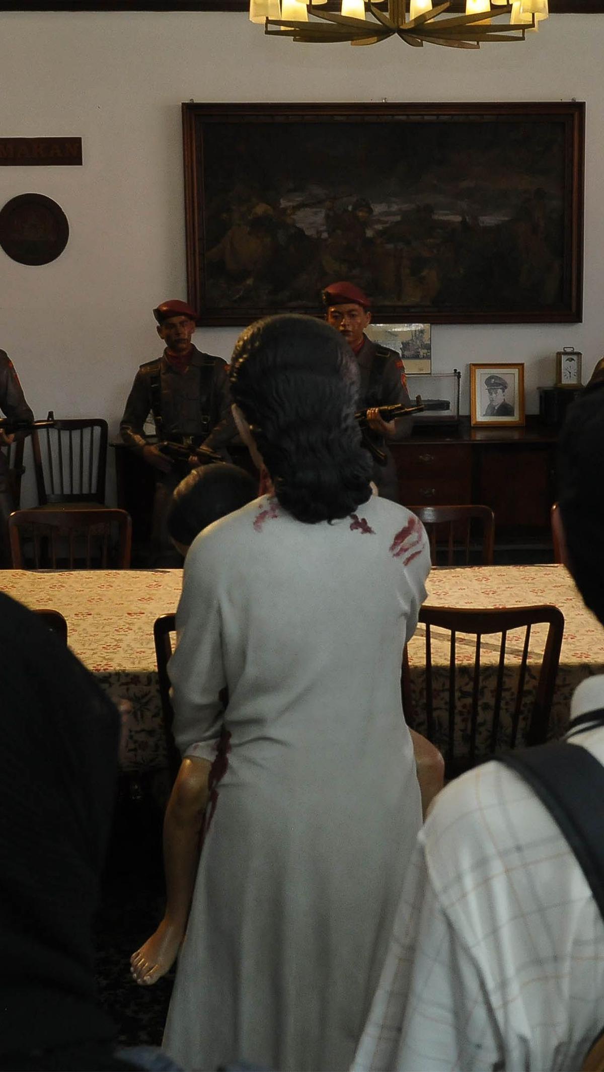 Sesuai tema, para peserta diajak mengunjungi tempat-tempat yang berhubungan dengan peristiwa G30S/PKI.