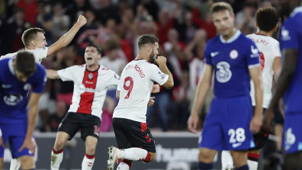 Foto: Adam Armstrong Jadi Mimpi Buruk The Blues, Southampton Permalukan Chelsea di Liga Inggris