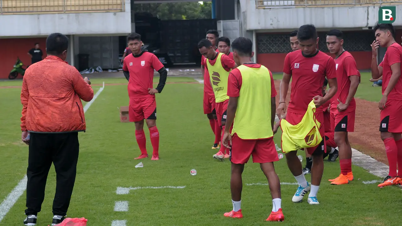 Persis Solo