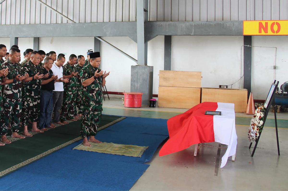 FOTO: Korps Marinir Lepas Jenazah Prajurit Gugur Secara Militer