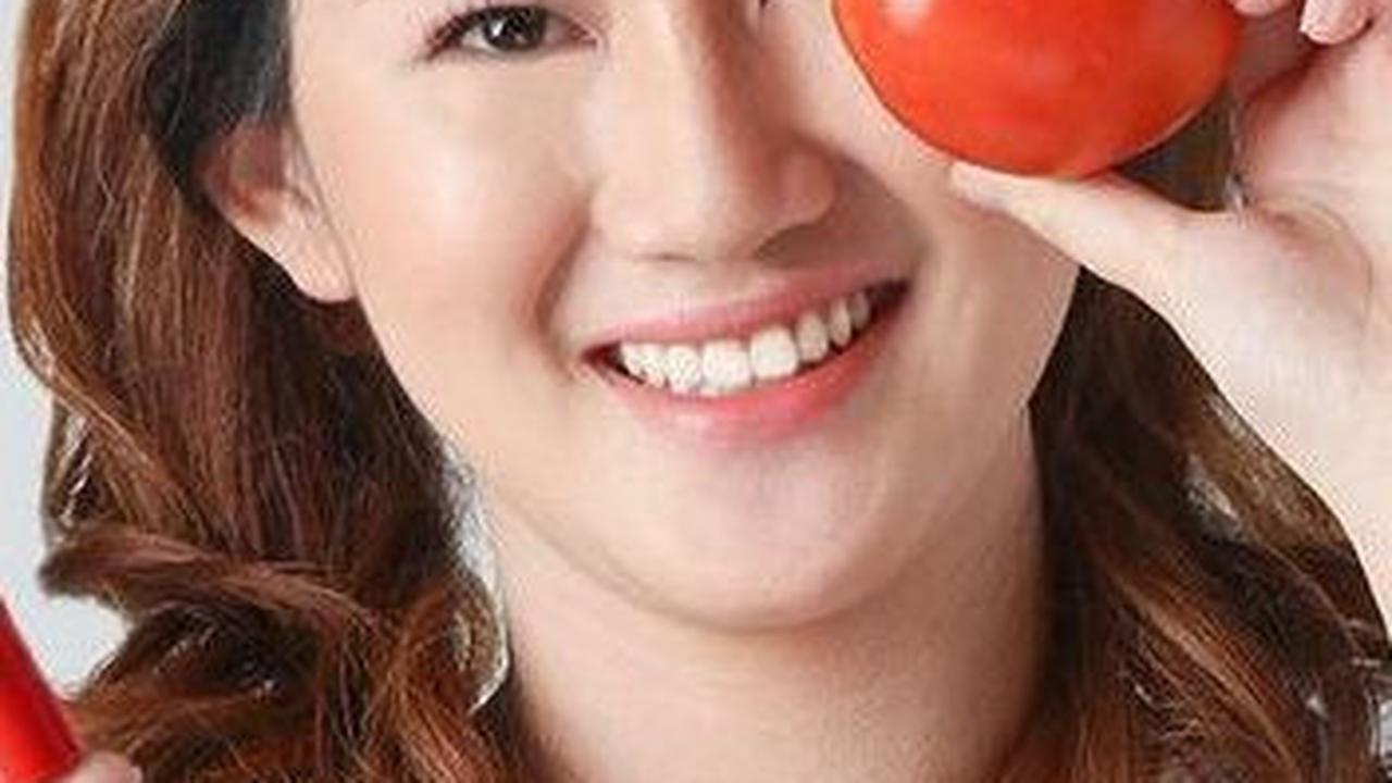 2. Pilih Skincare dengan Kandungan Vitamin C untuk Mengurangi Bintik Hitam dan Kulit Kusam<br>