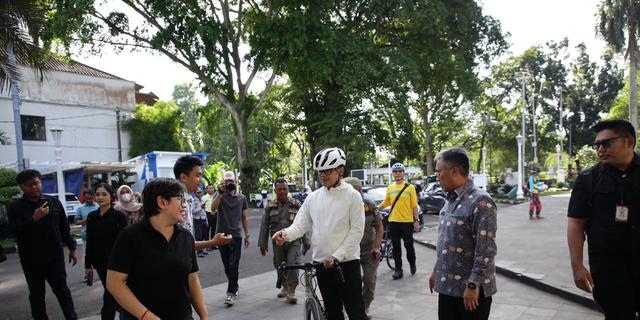 Wamendagri Bima Arya: ASN WFH Taati Aturan, Yang WFO Gowes