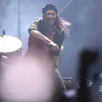 Incubus sepertinya ingin memaksimalkan penampilan spesialnya untuk para penggemarnya di Indonesia. (Bambang E. Ros/Bintang.com)