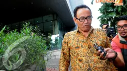 Bekas Cawabup Lebak itu diperiksa sebagai saksi terkait kasus dugaan suap pengurusan sengketa Pilkada Kabupaten Lebak, Banten 2013 untuk tersangka Gubernur Banten, Ratu Atut Chosiyah Jumat (11/4/2014) (Liputan6.com/Faisal R Syam).