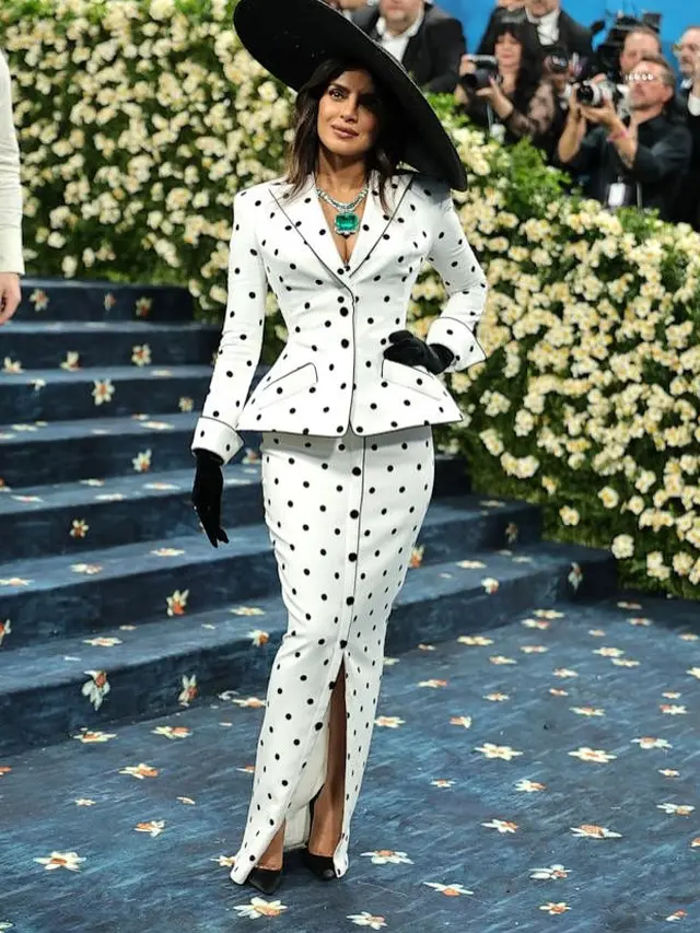 6 Gaya Memukau Artis yang Comeback di Met Gala 2025, Ada Katy Perry, Rose BLACKPINK, hingga Rihanna