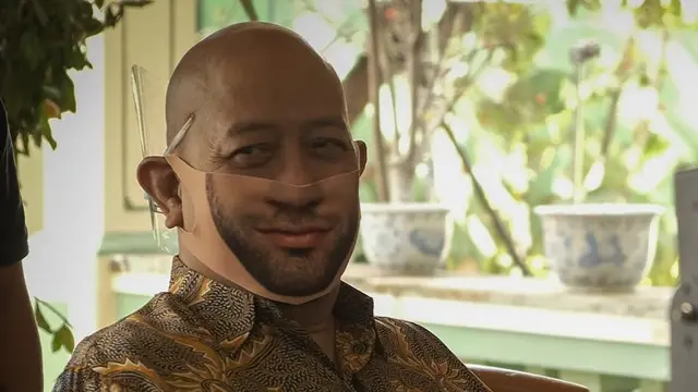 Indro Warkop dalam film Keluarga Slamet. (Foto: Dok. Falcon Pictures)
