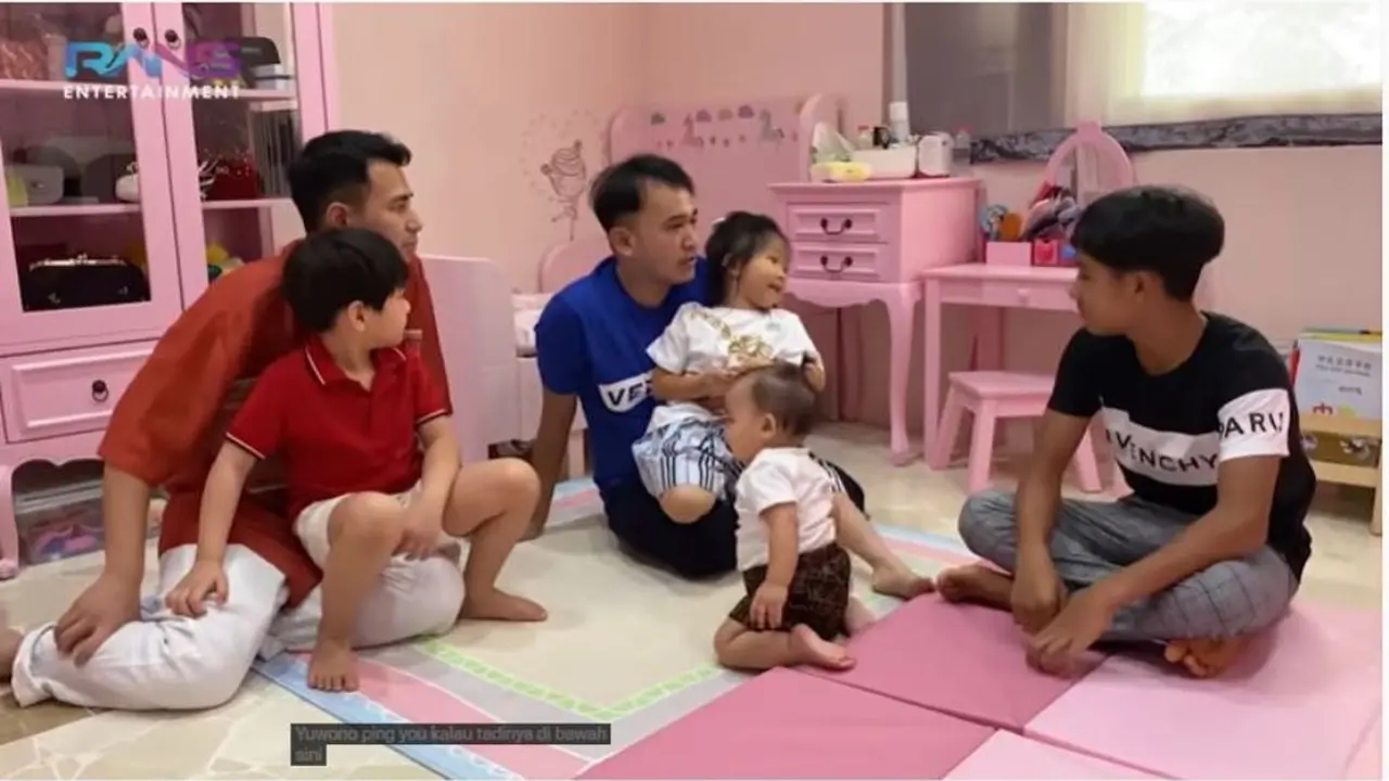 Menengok Kamar Tidur 2 Putri Ruben Onsu Serba Pink dan Banyak Tas Branded